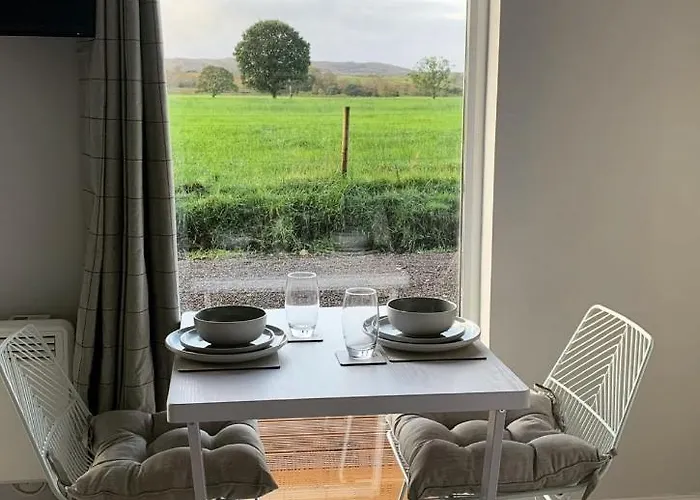 Lora Cabin